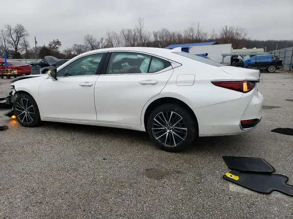 58AD11D17RU013328 2024 LEXUS ES - Image 2