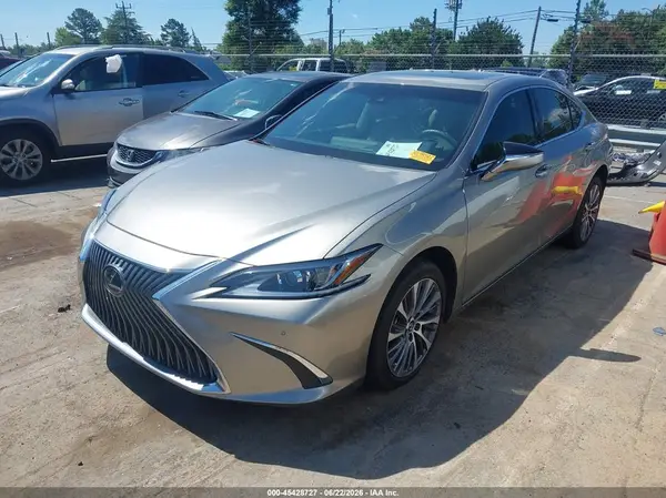 58AD11D18MU007918 2021 LEXUS ES - Image 2