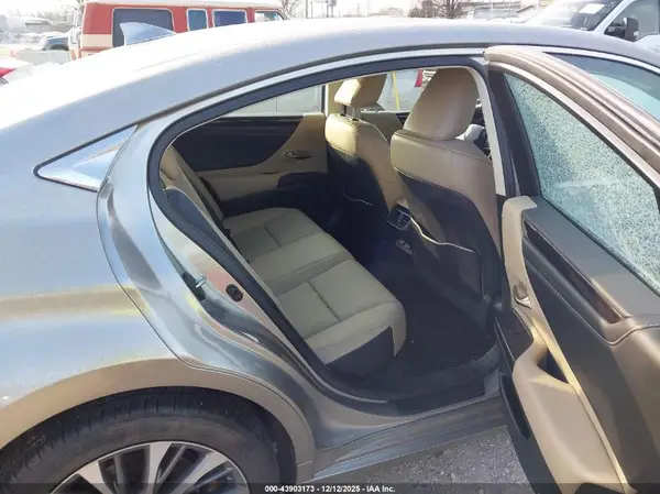 58AD11D19MU007457 2021 LEXUS ES - Image 8