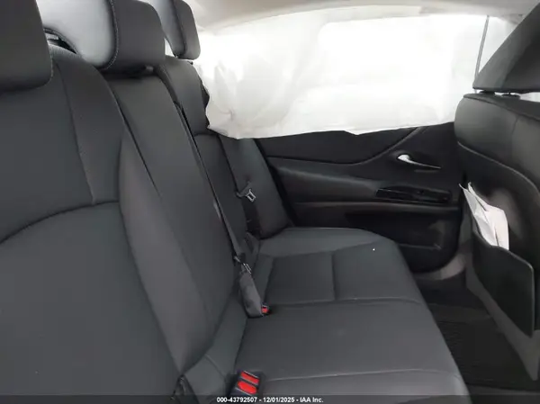 58AD11D19NU010375 2022 LEXUS ES - Image 8