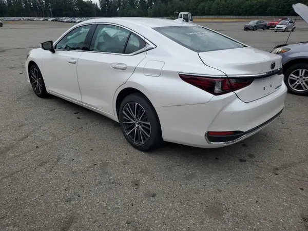58AD11D19RU012276 2024 LEXUS ES - Image 2