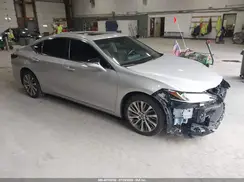 58AD11D1XMU005572 2021 LEXUS ES