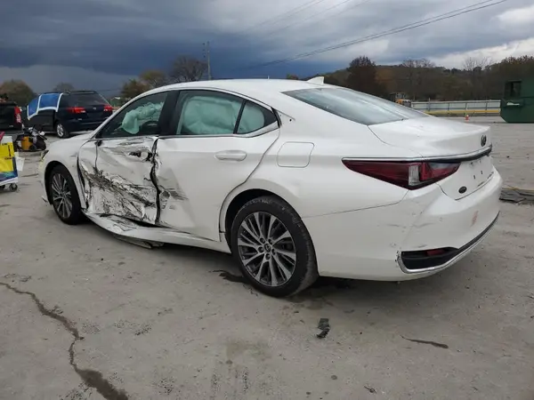 58AD11D1XMU007063 2021 LEXUS ES - Image 2