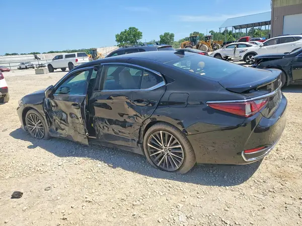 58AD11D1XNU008909 2022 LEXUS ES - Image 2