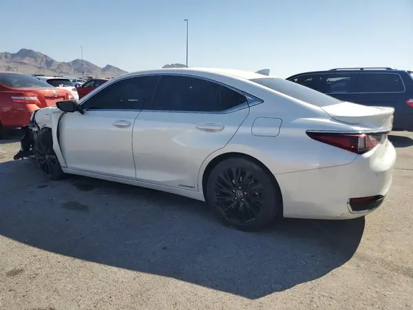 58AD21B10LU007586 2020 LEXUS ES - Image 2