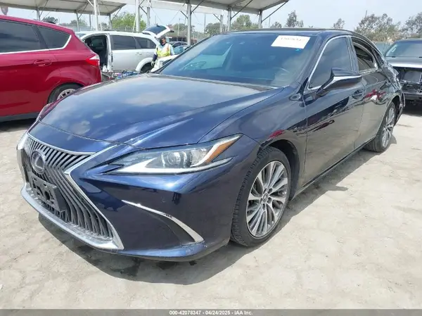 58AD21B10LU007636 2020 LEXUS ES - Image 2