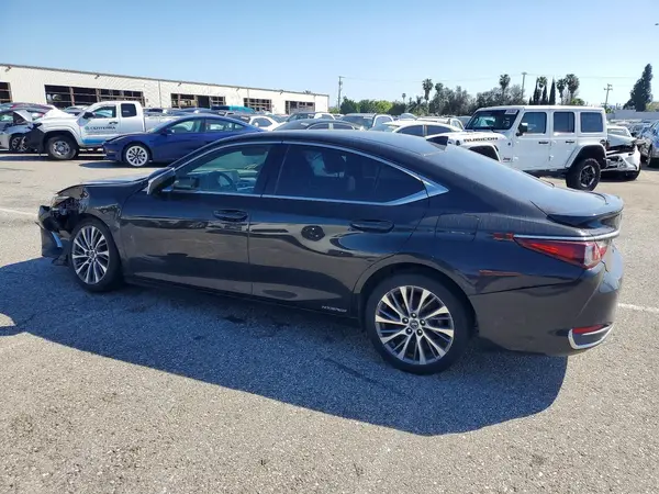 58AD21B10LU010813 2020 LEXUS ES - Image 2