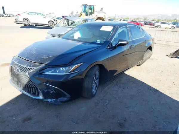 58AD21B11LU005393 2020 LEXUS ES - Image 2