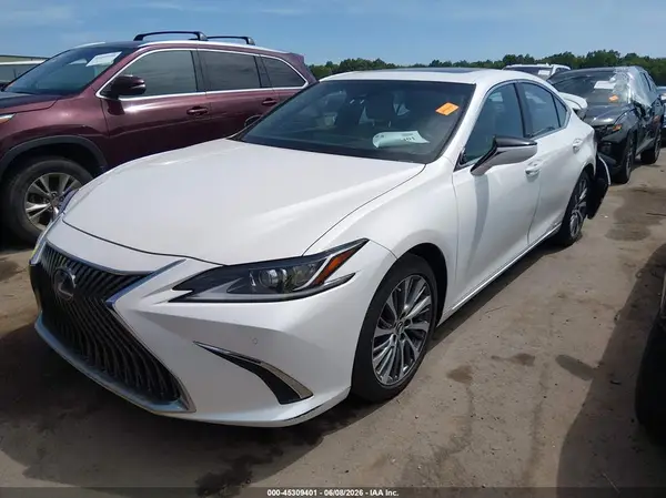 58AD21B11LU005846 2020 LEXUS ES - Image 2