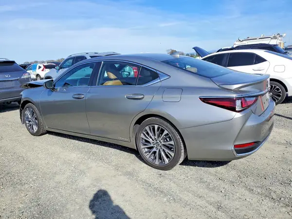 58AD21B11LU008343 2020 LEXUS ES - Image 2