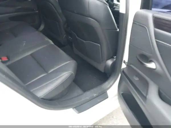 58AD21B11LU010206 2020 LEXUS ES - Image 8