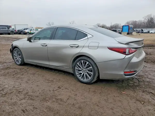 58AD21B11LU011596 2020 LEXUS ES - Image 2