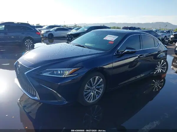 58AD21B12LU011896 2020 LEXUS ES - Image 2