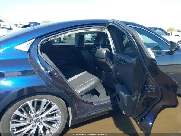 58AD21B12LU011896 2020 LEXUS ES - Image 8