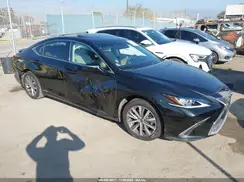 58AD21B13LU004889 2020 LEXUS ES