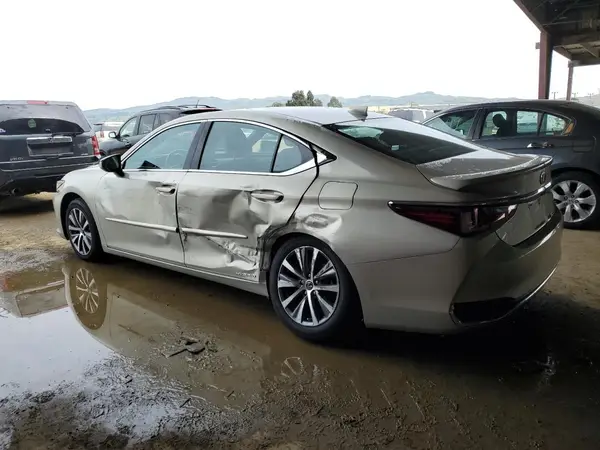 58AD21B13LU005010 2020 LEXUS ES - Image 2