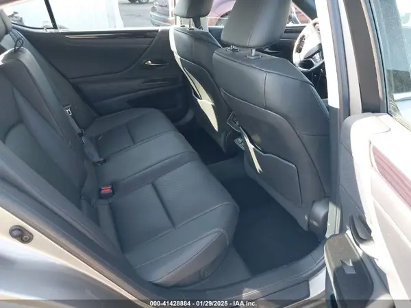 58AD21B13LU008425 2020 LEXUS ES - Image 8