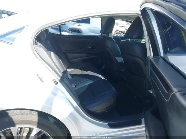 58AD21B13LU012068 2020 LEXUS ES - Image 8