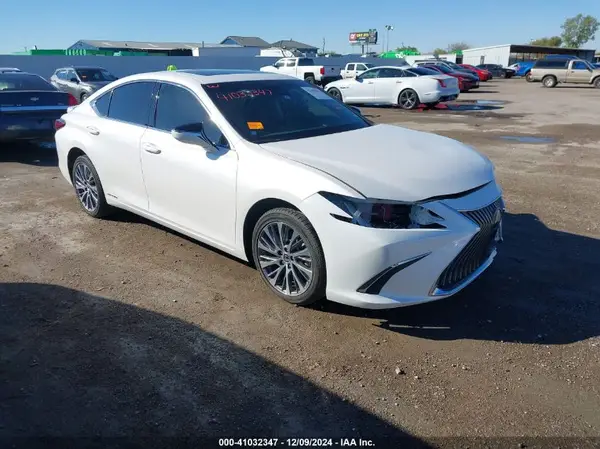 58AD21B13LU012314 2020 LEXUS ES - Image 1