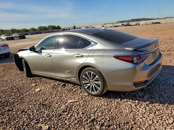 58AD21B14LU008823 2020 LEXUS ES - Image 2