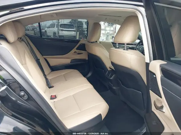 58AD21B15LU004540 2020 LEXUS ES - Image 8