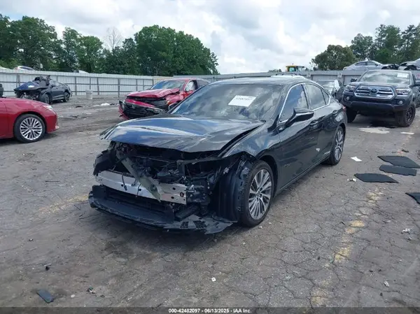 58AD21B15LU007910 2020 LEXUS ES - Image 2