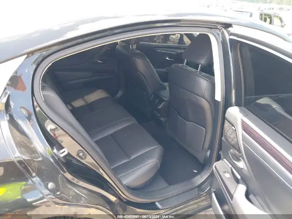 58AD21B15LU007910 2020 LEXUS ES - Image 8