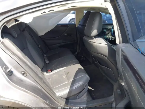 58AD21B15LU008037 2020 LEXUS ES - Image 8