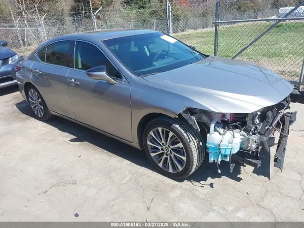 58AD21B15LU009088 2020 LEXUS ES - Image 1