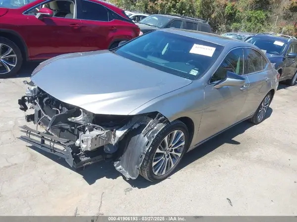 58AD21B15LU009088 2020 LEXUS ES - Image 2