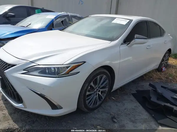 58AD21B15LU012430 2020 LEXUS ES - Image 2