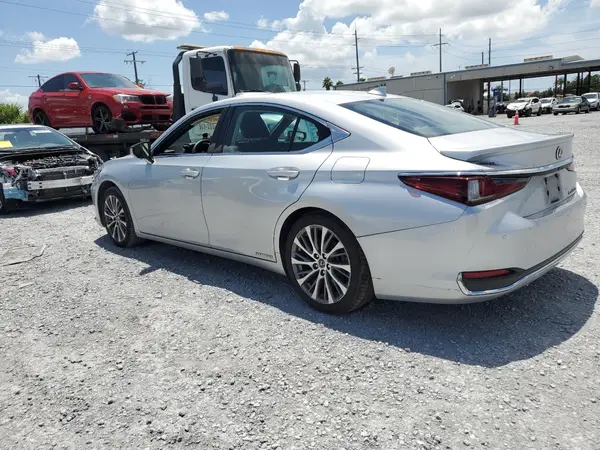 58AD21B16LU005941 2020 LEXUS ES - Image 2