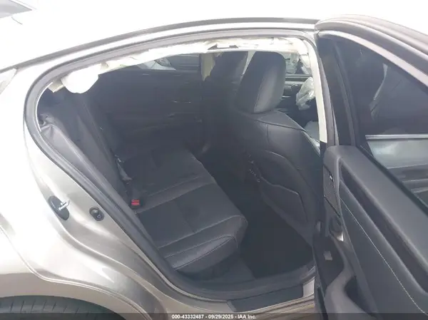 58AD21B16LU007981 2020 LEXUS ES - Image 8