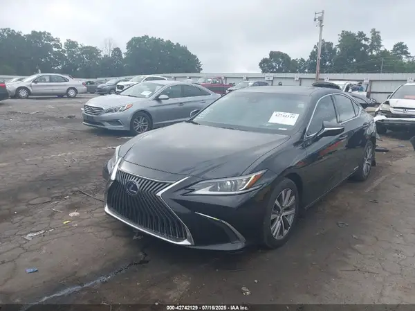 58AD21B17LU010503 2020 LEXUS ES - Image 2