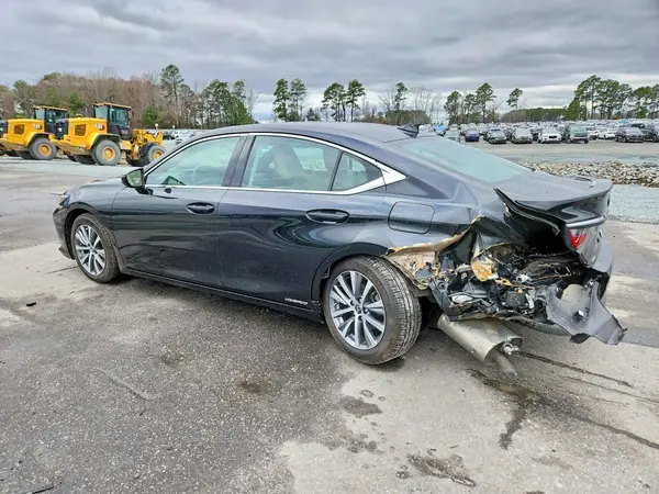 58AD21B17LU012168 2020 LEXUS ES - Image 2