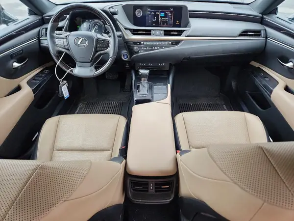 58AD21B17LU012168 2020 LEXUS ES - Image 8