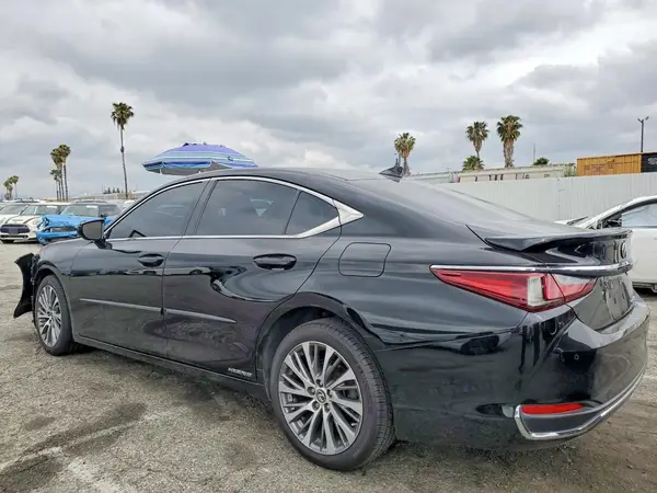 58AD21B18LU009585 2020 LEXUS ES - Image 2