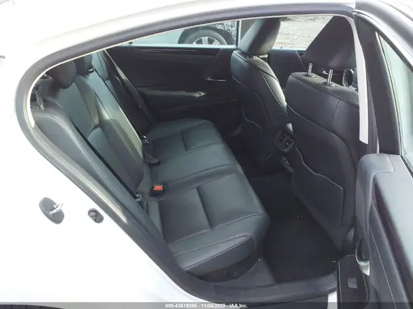 58AD21B19LU004623 2020 LEXUS ES - Image 8