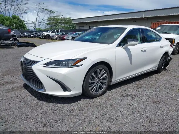 58AD21B19LU005884 2020 LEXUS ES - Image 2