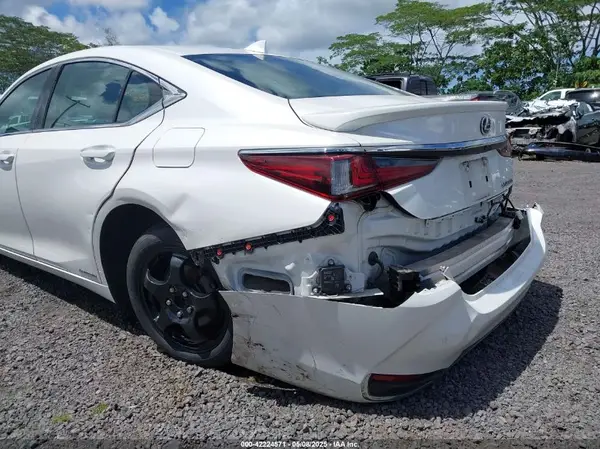 2020 LEXUS ES auction photo 6