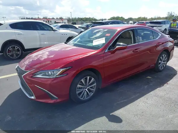 58AD21B19LU008364 2020 LEXUS ES - Image 2