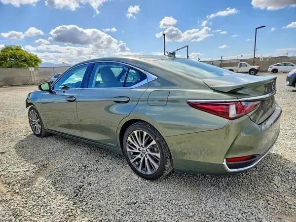 58AD21B1XLU010012 2020 LEXUS ES - Image 2