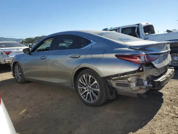 58AD21B1XLU010124 2020 LEXUS ES - Image 2