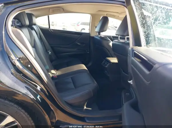 58AD21B1XLU011614 2020 LEXUS ES - Image 8