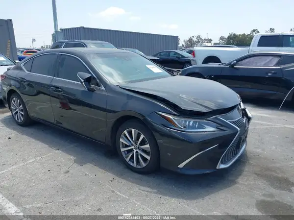 58ADA1C10MU005341 2021 LEXUS ES - Image 1