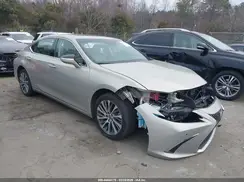 58ADA1C10MU005632 2021 LEXUS ES