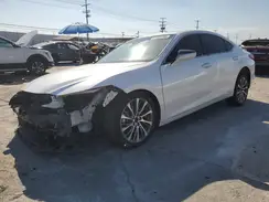 58ADA1C10MU010071 2021 LEXUS ES
