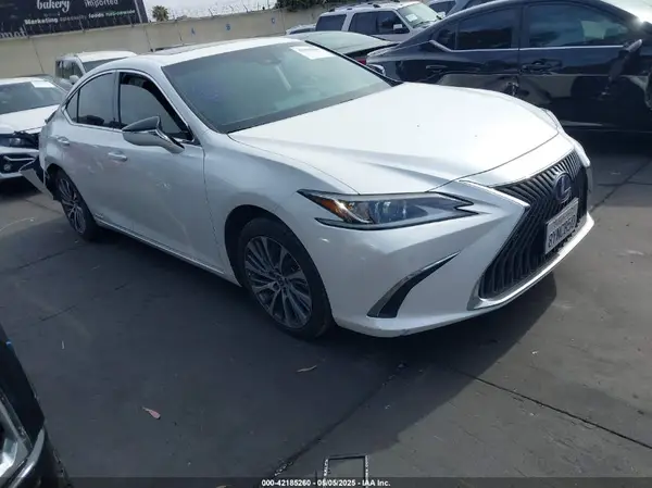 58ADA1C10MU012810 2021 LEXUS ES - Image 1