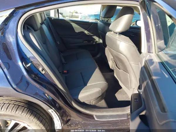 58ADA1C10NU015742 2022 LEXUS ES - Image 8
