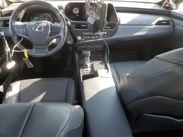 58ADA1C10NU016826 2022 LEXUS ES - Image 8